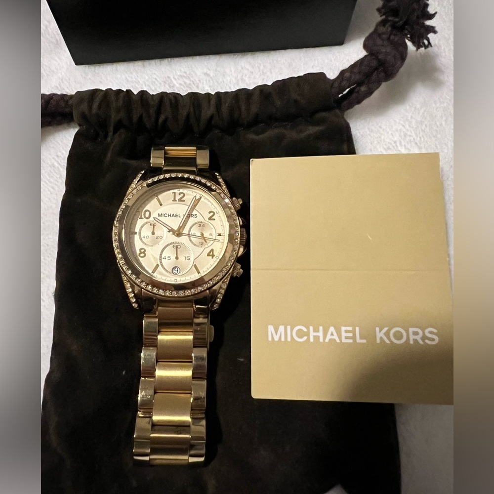 GOLD MICHAEL KORS WATCH
